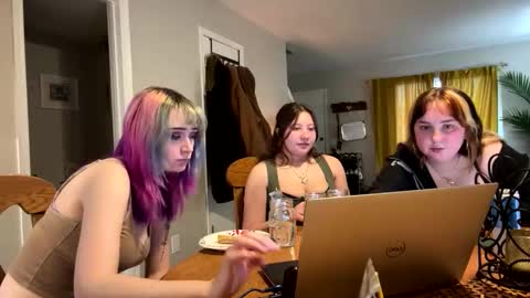 carpetmunchers online show from 03-08-26, 11:52