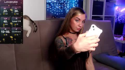 Carrie online show from 02-12-25, 09:33