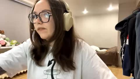 Emilia online show from 12-15-25, 03:44