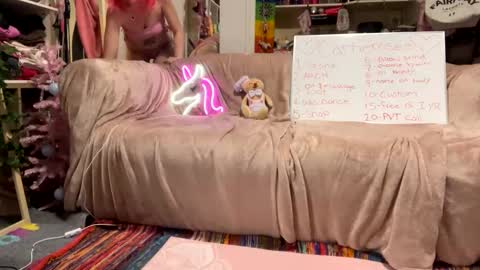 cartierosee online show from 12-02-24, 05:37