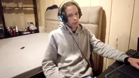 carv4lholpz online show from 06-10-26, 09:03
