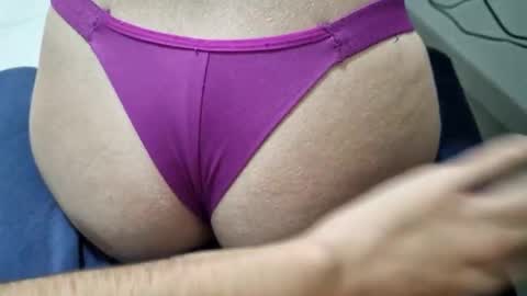 Snapshot of casaltenage chatting on 12-18-25, 01:00 casaltenage online show from 12-18-25, 01:00