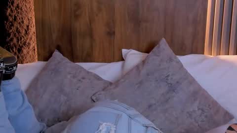 Snapshot of casandra_busting chatting on 01-29-25, 07:43 Casandra online show from 01-29-25, 07:43