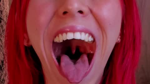 Snapshot of casandra_busting chatting on 03-05-25, 03:51 Casandra online show from 03-05-25, 03:51