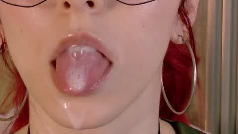 Casandra  online show from 05-28-26, 07:44