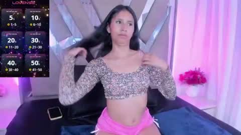 Snapshot of casey_lorens chatting on 06-18-26, 04:46 casey online show from 06-18-26, 04:46