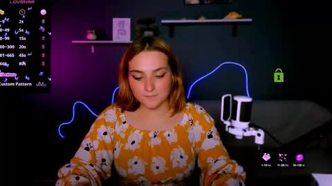 Snapshot of casey_meow_ chatting on 10-14-25, 01:01 casey_meow_ online show from 10-14-25, 01:01