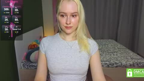 Snapshot of caseylabow chatting on 06-06-26, 05:34 My name is Casey... Nice to meet you I will be happy to have funthumbs up please its important online show from 06-06-26, 05:34