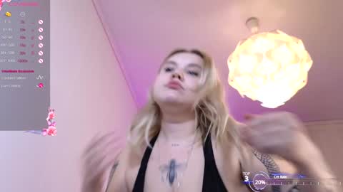 Snapshot of caseyrobbinss chatting on 12-14-24, 05:36 Casey Robbins online show from 12-14-24, 05:36