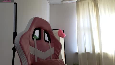 Snapshot of caseyrobbinss chatting on 10-29-25, 06:37 Casey Robbins online show from 10-29-25, 06:37