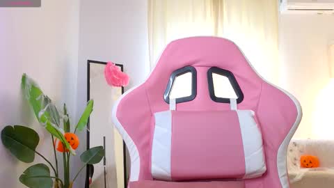 Snapshot of caseyrobbinss chatting on 11-02-25, 06:05 Casey Robbins online show from 11-02-25, 06:05