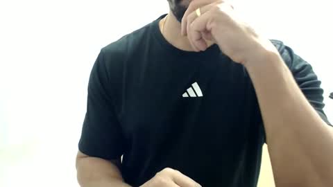 Snapshot of cashmastermuscle77 chatting on 06-09-26, 12:22 cashmastermuscle77 online show from 06-09-26, 12:22