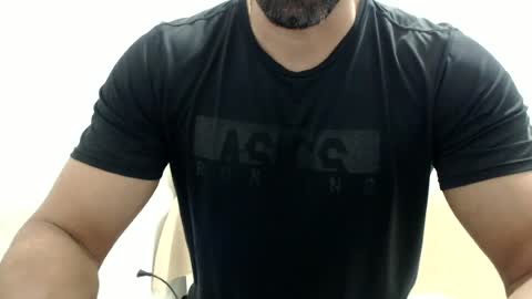 Snapshot of cashmastermuscle77 chatting on 07-05-26, 11:34 cashmastermuscle77 online show from 07-05-26, 11:34