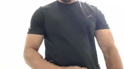 Snapshot of cashmastermuscle77 chatting on 07-14-26, 10:32 cashmastermuscle77 online show from 07-14-26, 10:32