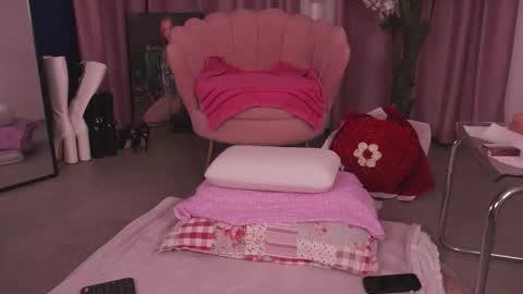 Snapshot of cassandrafoxy chatting on 02-12-26, 05:24 Cassy online show from 02-12-26, 05:24