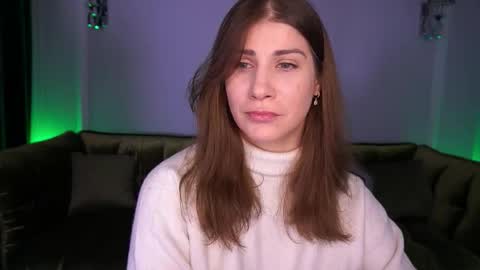 Snapshot of cassandragood chatting on 11-28-25, 07:33 Lena online show from 11-28-25, 07:33