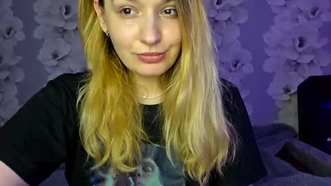 Snapshot of cassandratate chatting on 05-20-26, 10:10 Casey Chris online show from 05-20-26, 10:10