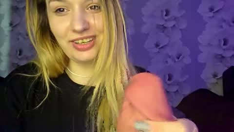 Snapshot of cassandratate chatting on 05-22-26, 10:21 Casey Chris online show from 05-22-26, 10:21