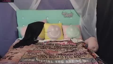 Snapshot of casserole_bbw chatting on 10-21-25, 12:50 Casserole bbw online show from 10-21-25, 12:50