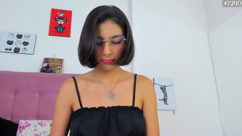 Snapshot of casseydagger chatting on 01-08-25, 01:42 CASSEY online show from 01-08-25, 01:42