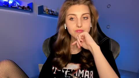 Snapshot of cassiablade1 chatting on 02-21-25, 07:54 Seductress Cassia FINDOM AND SADISM NO NUDE online show from 02-21-25, 07:54