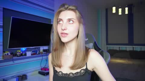 Snapshot of cassiablade1 chatting on 09-18-25, 06:43 Seductress Cassia FINDOM AND SADISM NO NUDE online show from 09-18-25, 06:43