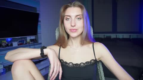 Snapshot of cassiablade1 chatting on 10-03-25, 04:37 Seductress Cassia FINDOM AND SADISM NO NUDE online show from 10-03-25, 04:37