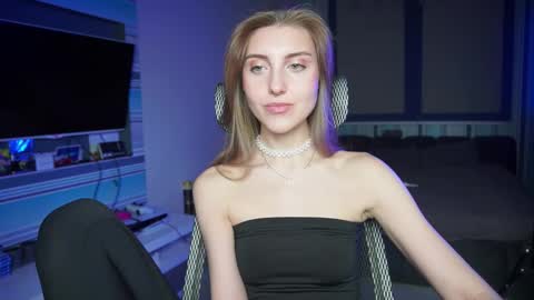 Snapshot of cassiablade1 chatting on 10-07-25, 04:26 Seductress Cassia FINDOM AND SADISM NO NUDE online show from 10-07-25, 04:26