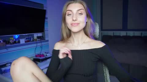 Snapshot of cassiablade1 chatting on 10-12-25, 05:01 Seductress Cassia FINDOM AND SADISM NO NUDE online show from 10-12-25, 05:01