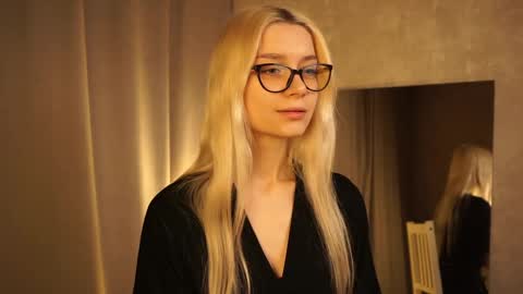 Cassie online show from 03-02-25, 10:05