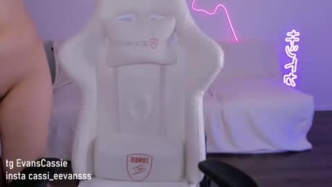 Cassie online show from 02-17-25, 06:53