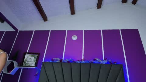 Snapshot of cassie_jones1 chatting on 02-02-25, 03:21 Cassie Jones online show from 02-02-25, 03:21