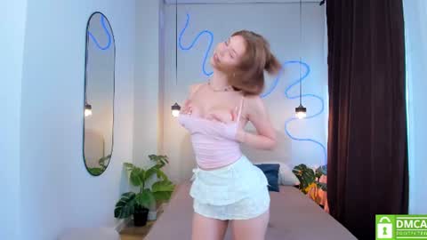 Snapshot of cassie_palmer chatting on 07-31-26, 07:52 Hello my name is Cassie and my friend Nilo is also here online show from 07-31-26, 07:52