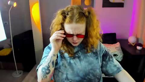 Snapshot of cassie_xkiss chatting on 06-11-26, 09:13 Cassie online show from 06-11-26, 09:13