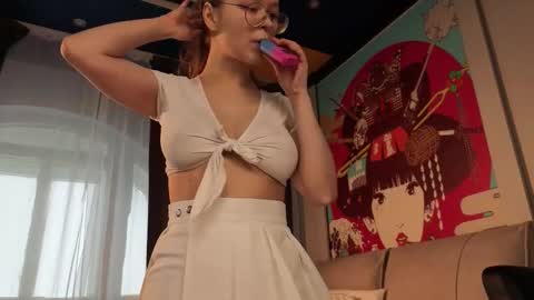 assie online show from 09-23-25, 05:54