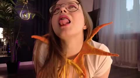 assie online show from 10-23-25, 12:59