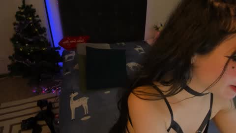 Snapshot of cassieevanss chatting on 12-30-24, 10:21 Cassie online show from 12-30-24, 10:21