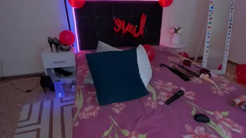 Snapshot of cassieevanss chatting on 02-09-25, 06:43 Cassie online show from 02-09-25, 06:43