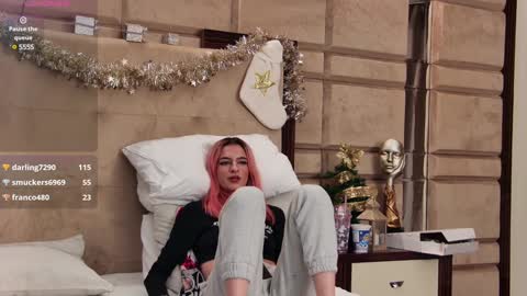 Cassie online show from 12-20-24, 01:58