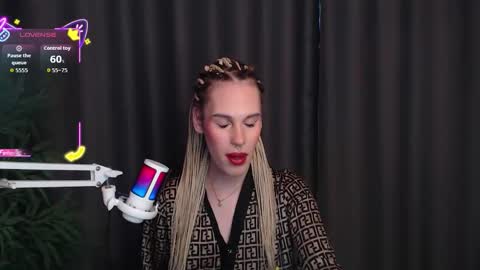 Cassie online show from 12-18-25, 07:47