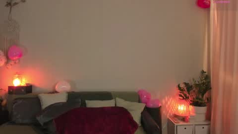  cassandra  online show from 02-18-25, 11:08