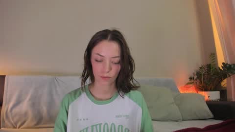  cassandra  online show from 12-22-25, 04:48