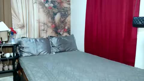 Snapshot of cassydeluxe chatting on 05-12-26, 01:36 Cassy online show from 05-12-26, 01:36