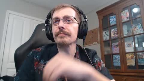 Snapshot of casuallycorrupt chatting on 11-08-25, 04:34 casuallycorrupt online show from 11-08-25, 04:34