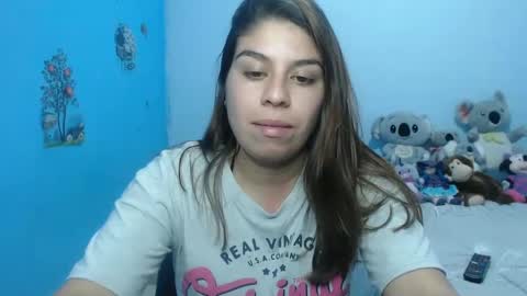 Snapshot of cata_09 chatting on 01-22-25, 11:43 cata online show from 01-22-25, 11:43