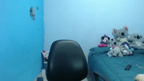 Snapshot of cata_09 chatting on 11-22-25, 01:15 cata online show from 11-22-25, 01:15