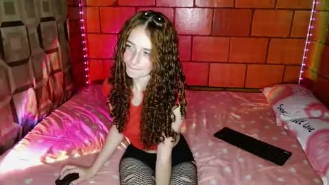 Snapshot of cata_snow chatting on 10-23-25, 11:14 Cata Snow online show from 10-23-25, 11:14