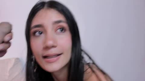 Snapshot of catalella_0 chatting on 06-06-26, 12:32 Catalella online show from 06-06-26, 12:32
