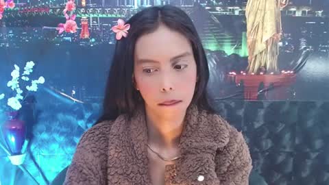 Snapshot of catalella_ar chatting on 07-17-26, 03:46 Queen Catalella online show from 07-17-26, 03:46