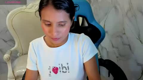 Snapshot of cataleya23_a chatting on 06-11-26, 08:18 cataleya23_a online show from 06-11-26, 08:18